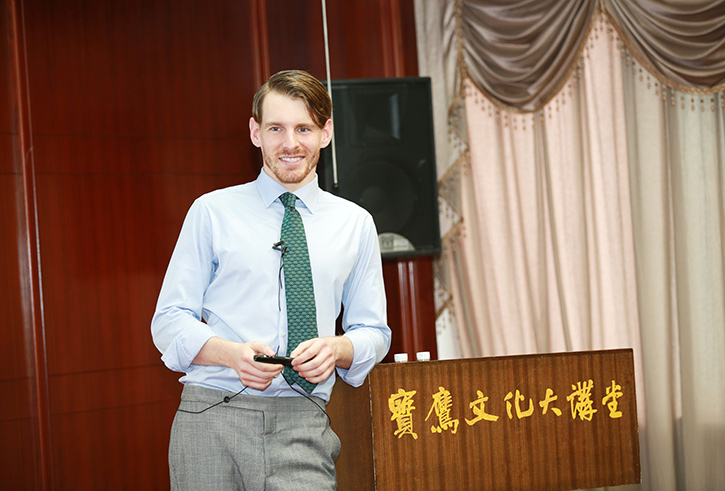 6-著名加拿大籍影視演員詹姆斯·奧夫斯(James-Alofs)激情演講.jpg